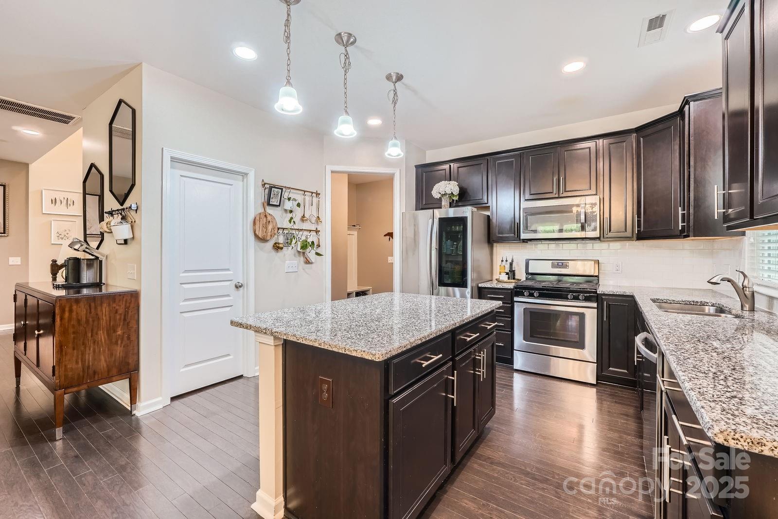 5150 Mount Clare Lane
