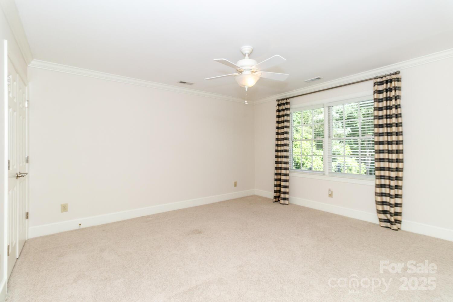 1233 Weymouth Lane
