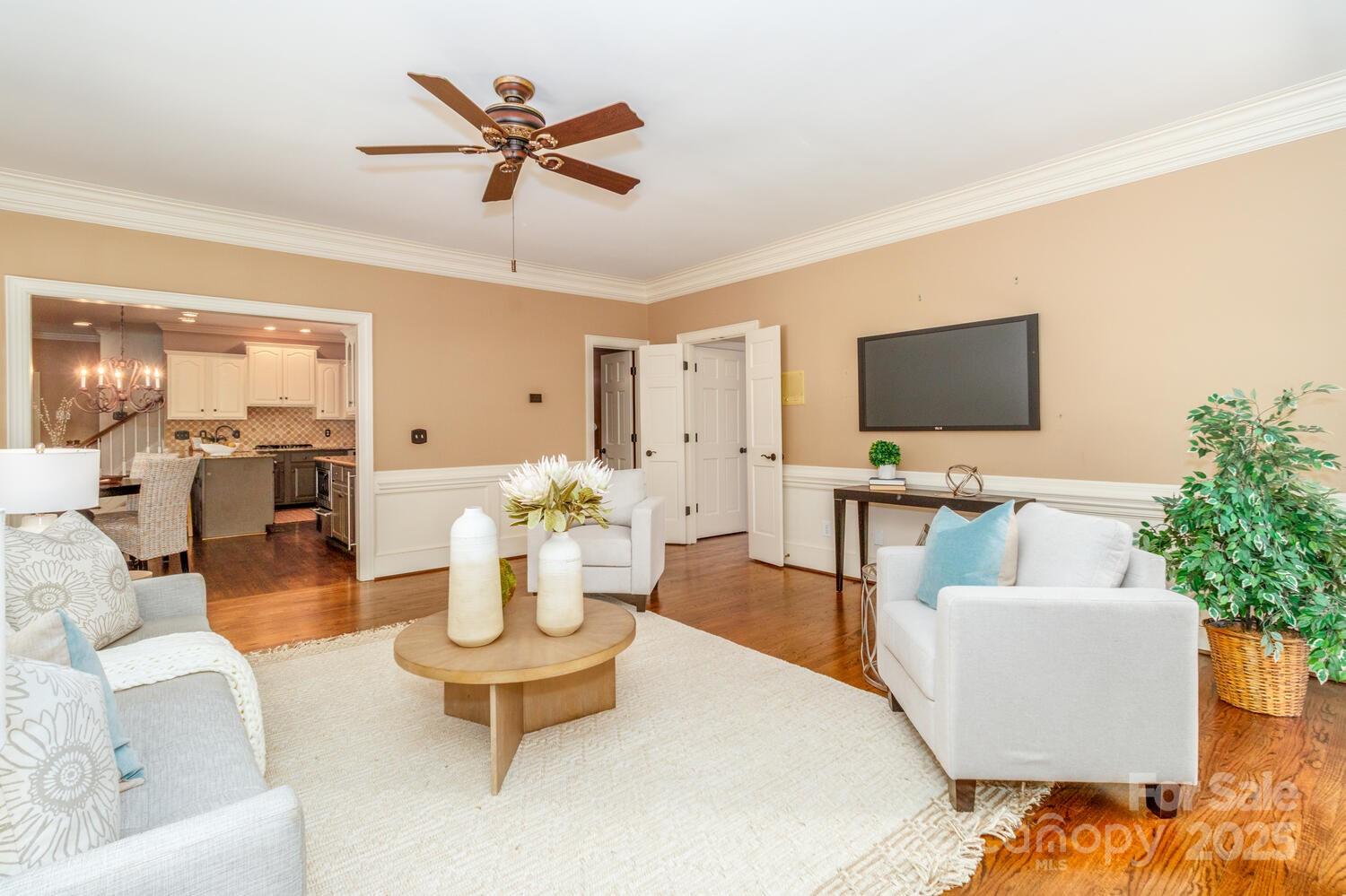 1233 Weymouth Lane