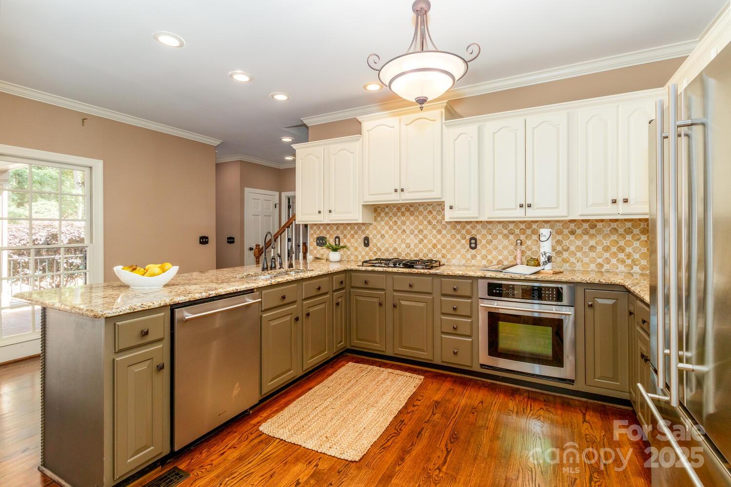 1233 Weymouth Lane