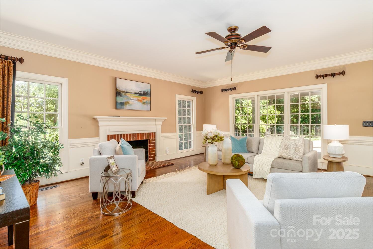 1233 Weymouth Lane