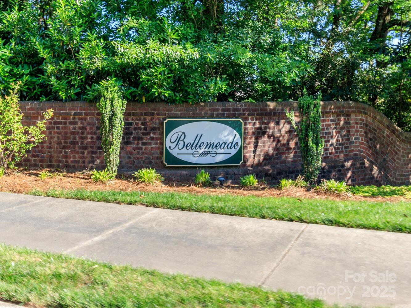 1233 Weymouth Lane