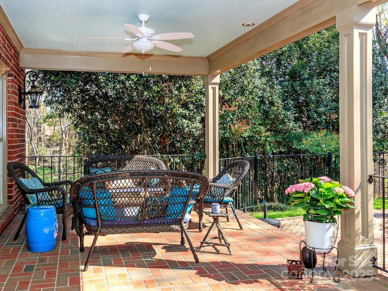 1233 Weymouth Lane