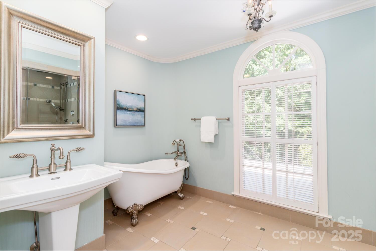1233 Weymouth Lane