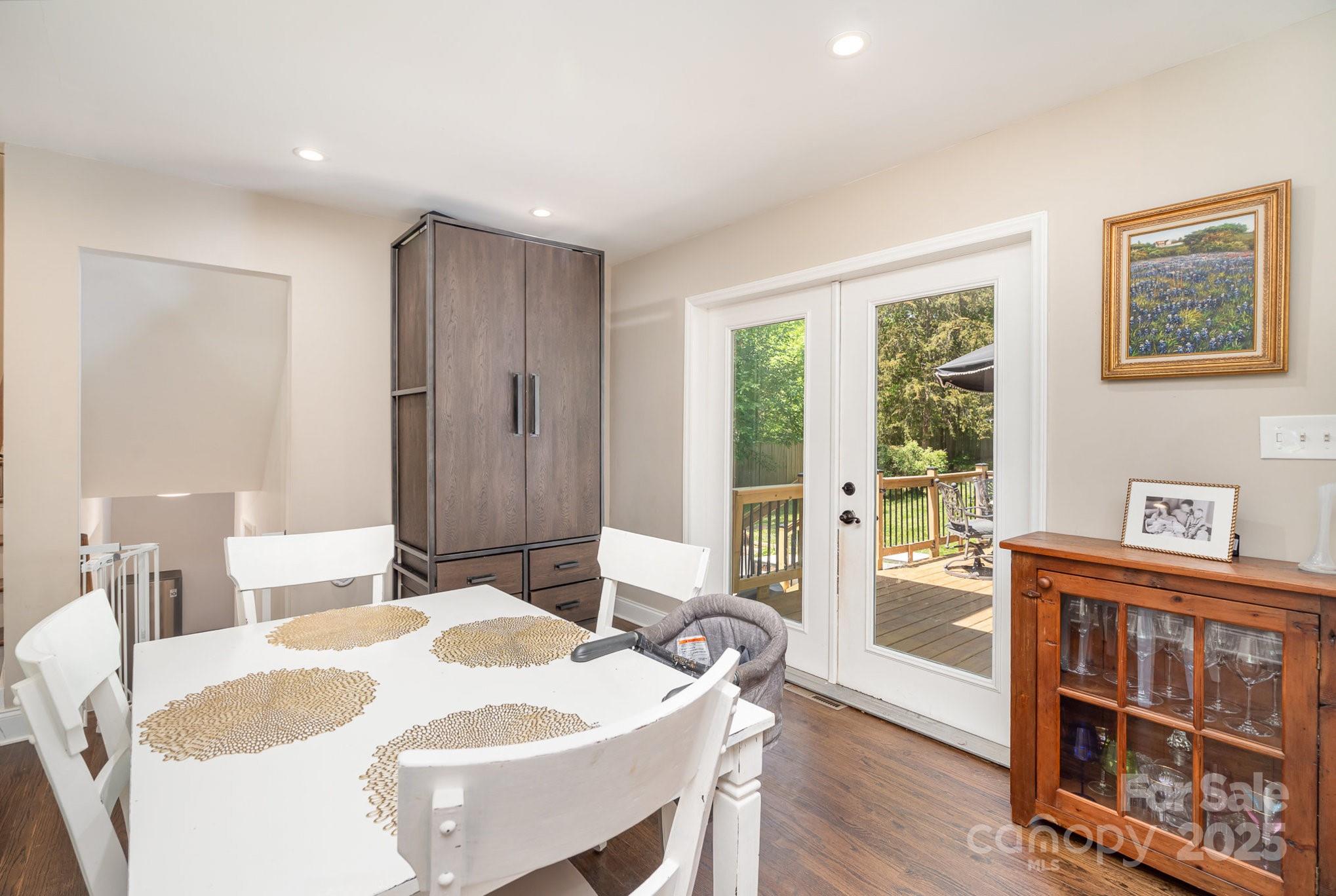 1043 Nancy Drive