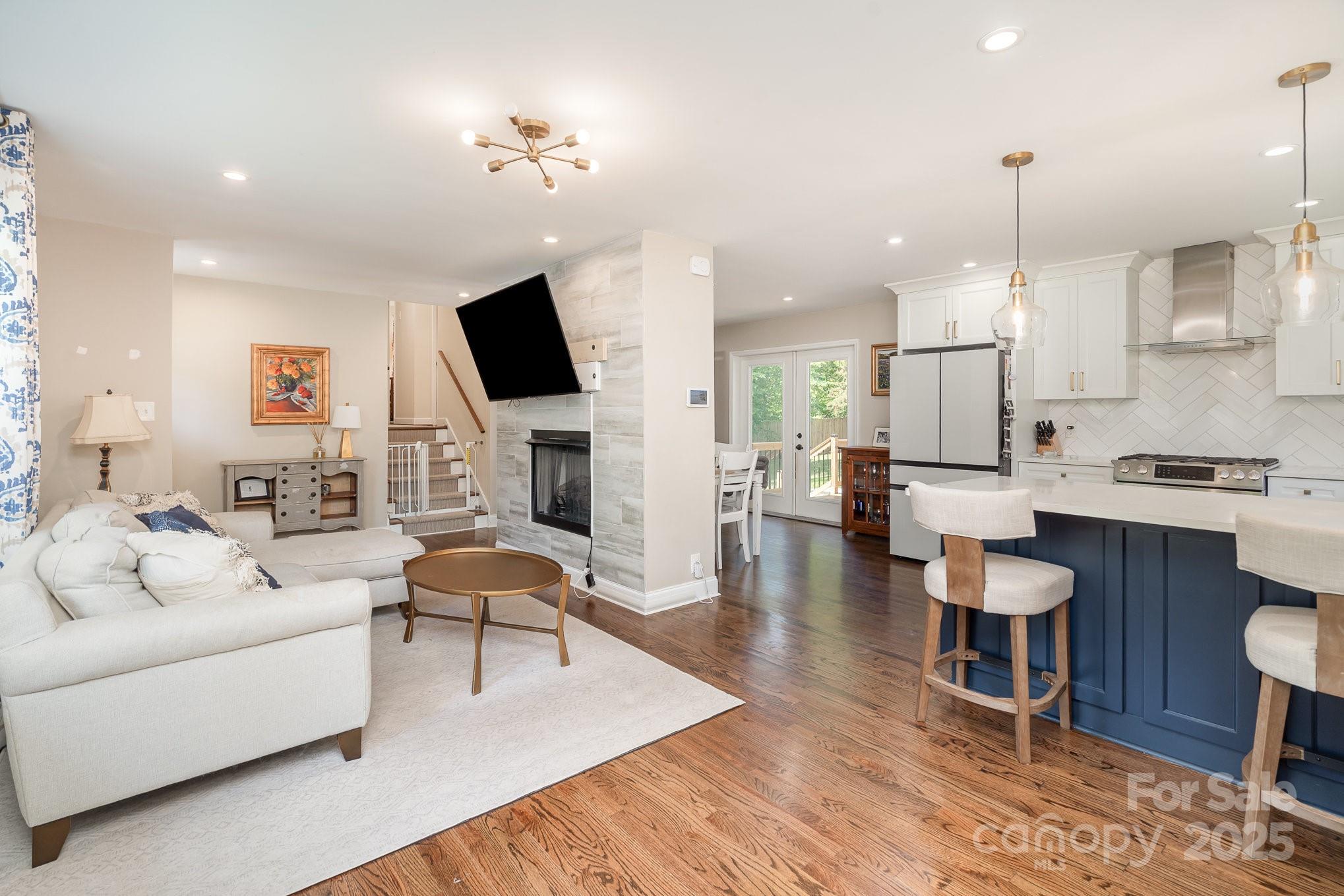 1043 Nancy Drive