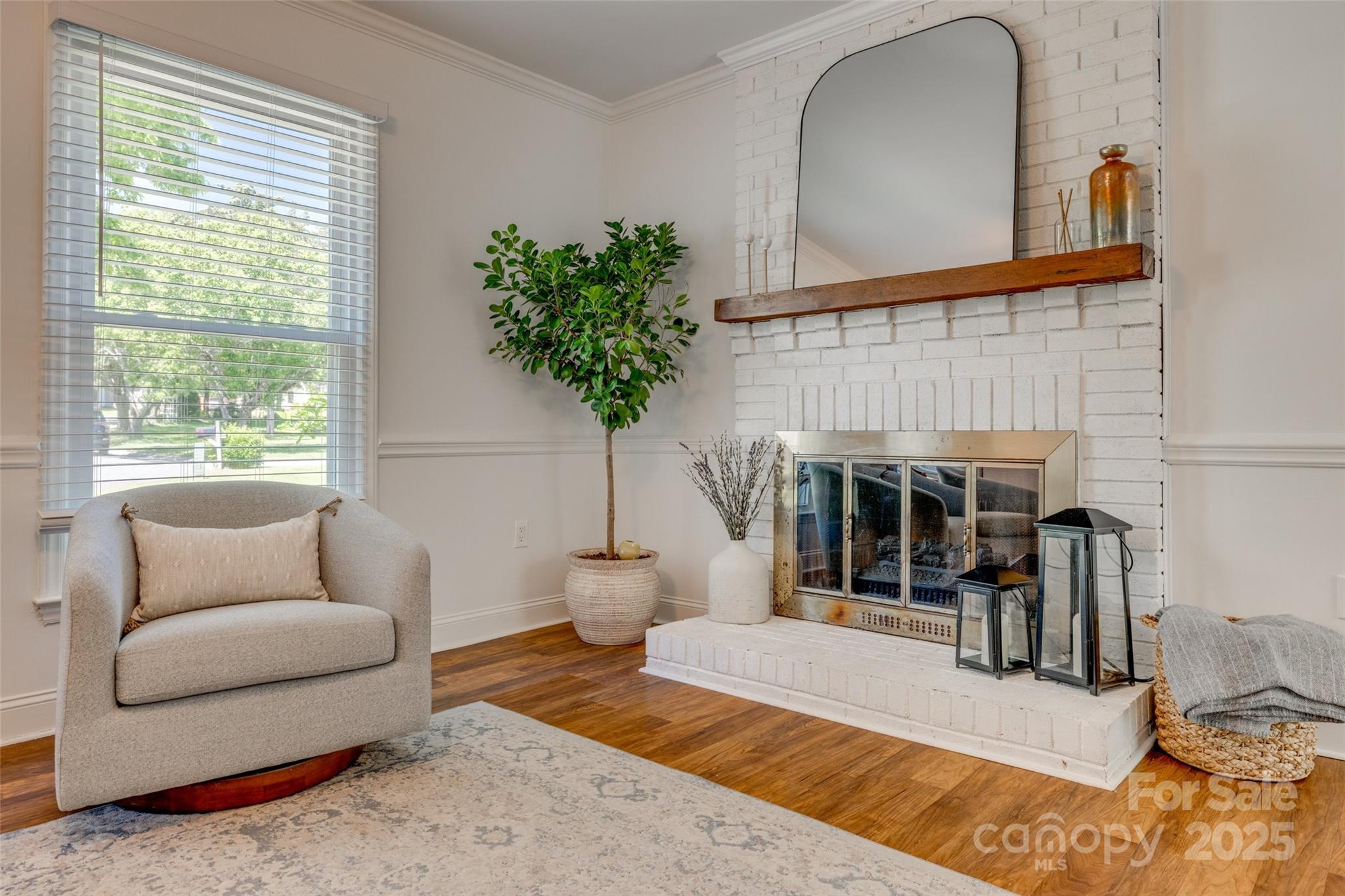 7300 Chatterbird Court
