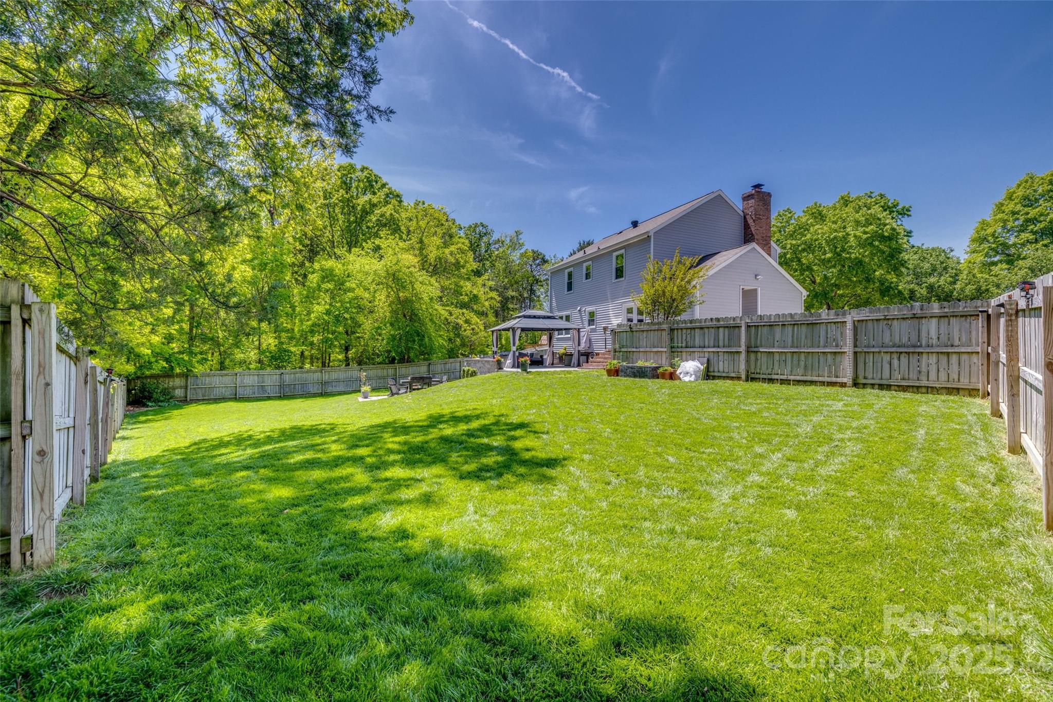 7300 Chatterbird Court