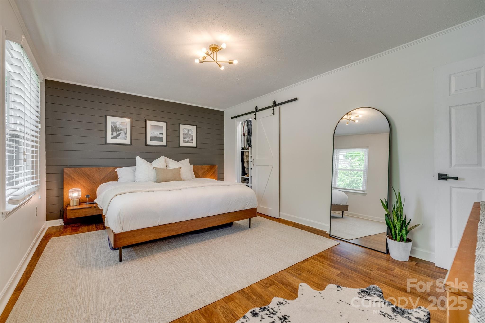 7300 Chatterbird Court