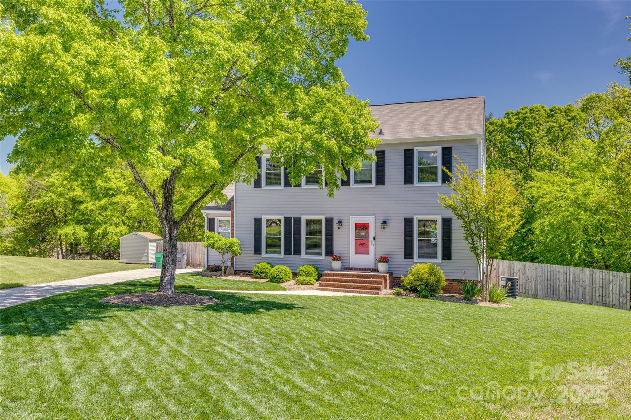 7300 Chatterbird Court