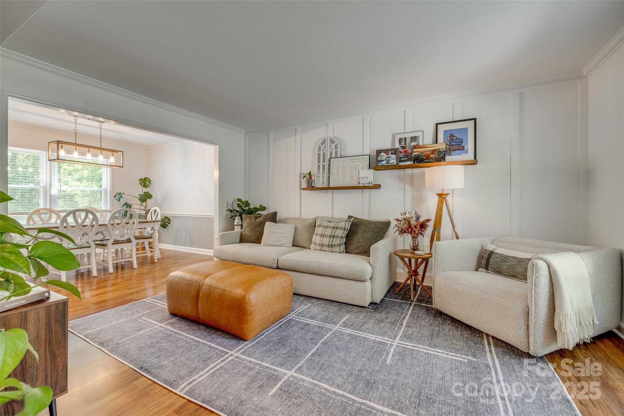 7300 Chatterbird Court