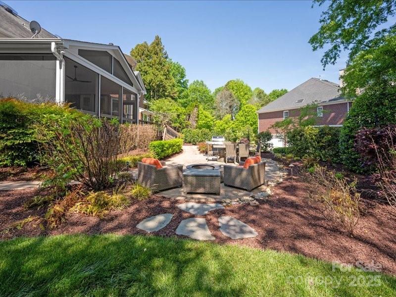 5809 Woodleigh Oaks Drive