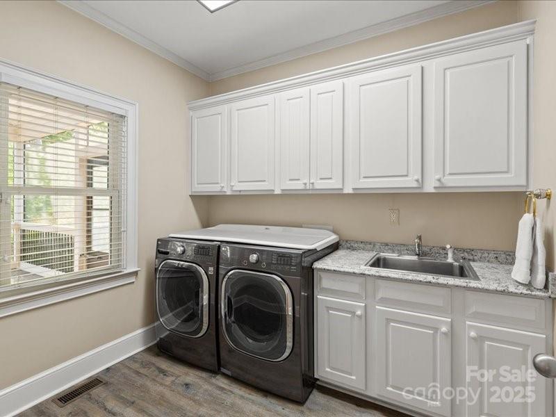5809 Woodleigh Oaks Drive