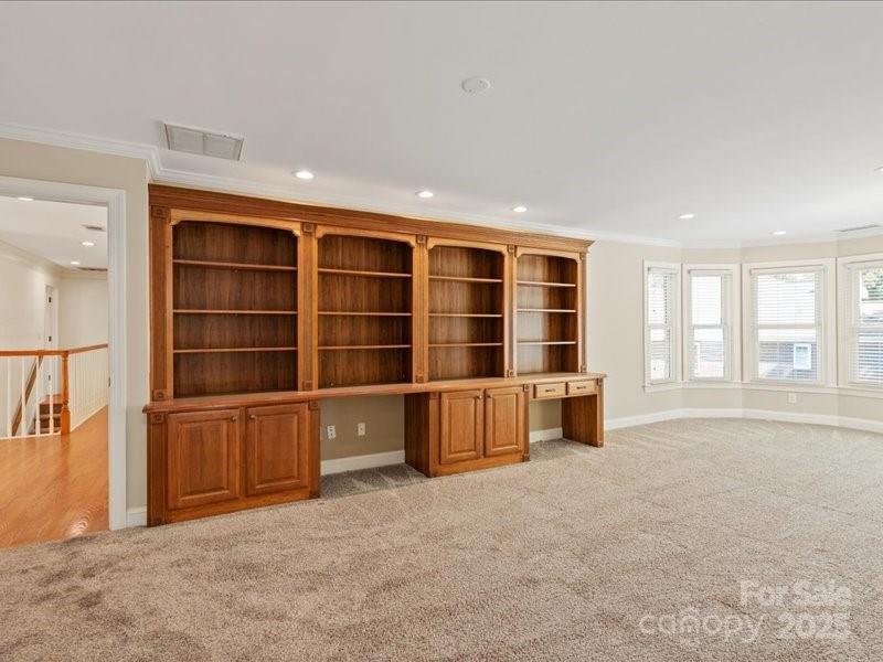 5809 Woodleigh Oaks Drive