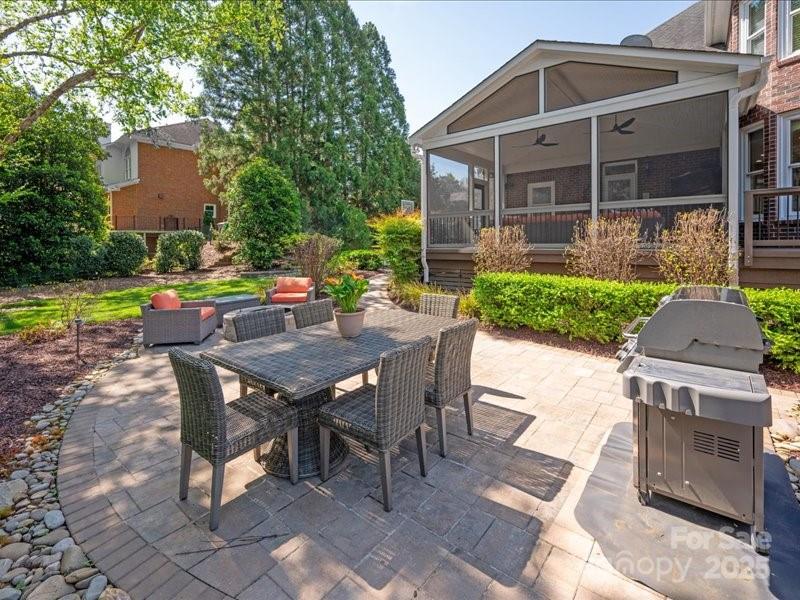 5809 Woodleigh Oaks Drive