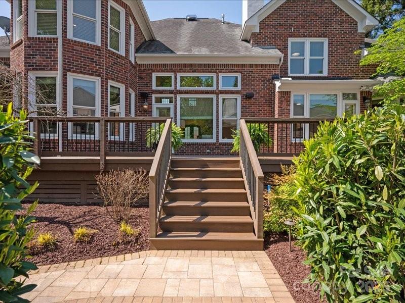 5809 Woodleigh Oaks Drive