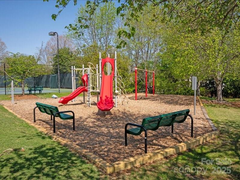 5809 Woodleigh Oaks Drive