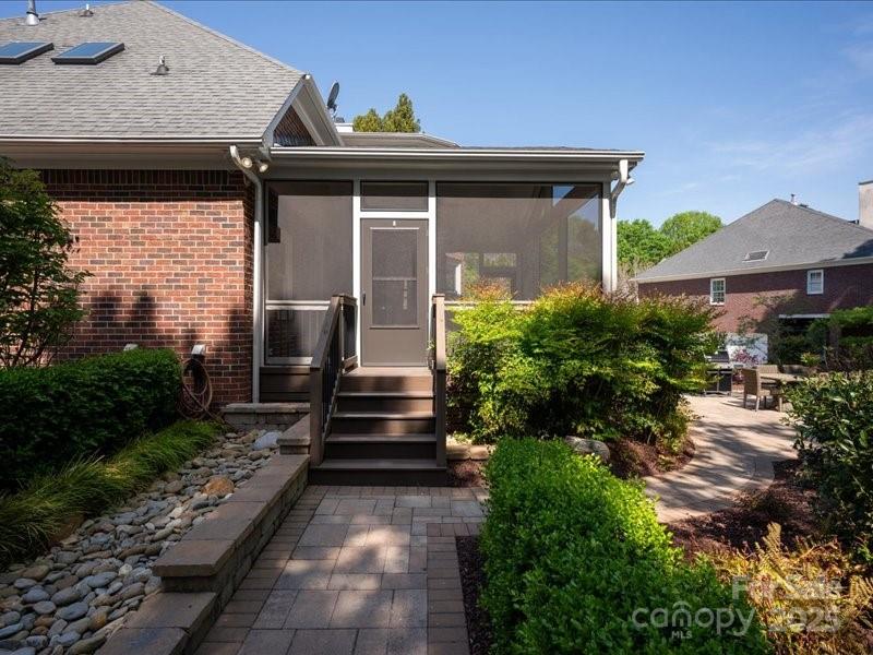 5809 Woodleigh Oaks Drive
