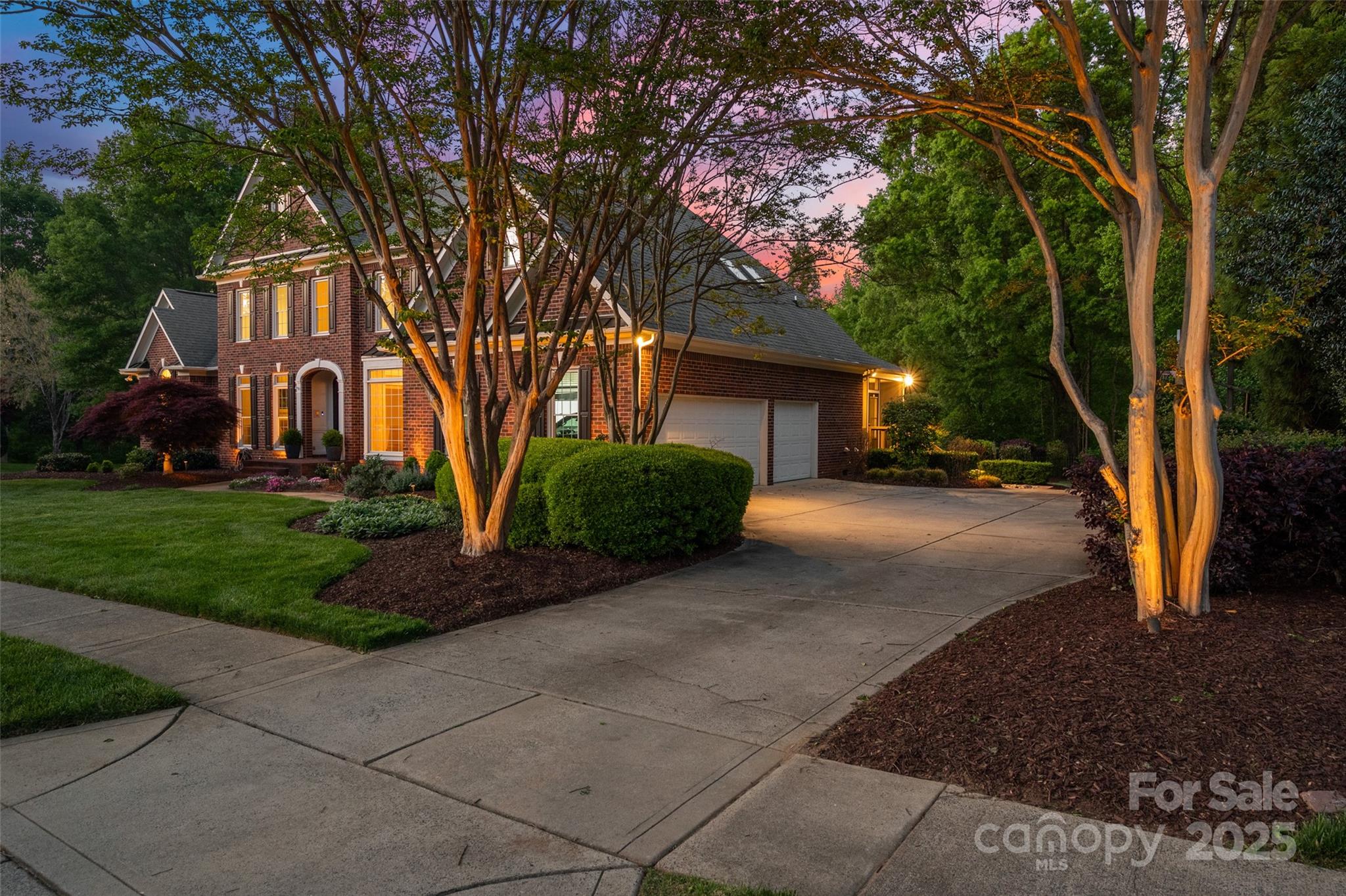 5809 Woodleigh Oaks Drive