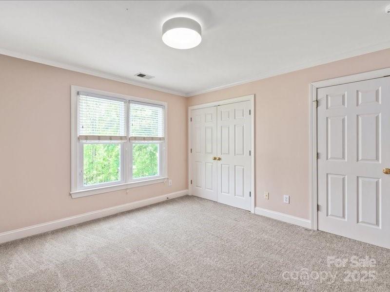 5809 Woodleigh Oaks Drive
