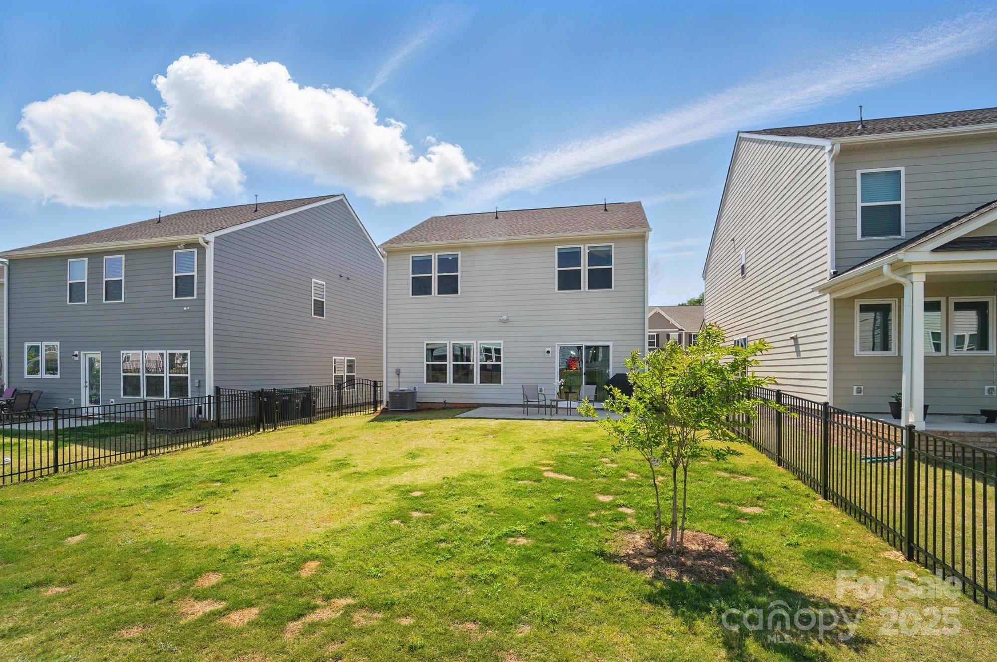 637 Scotch Meadows Loop