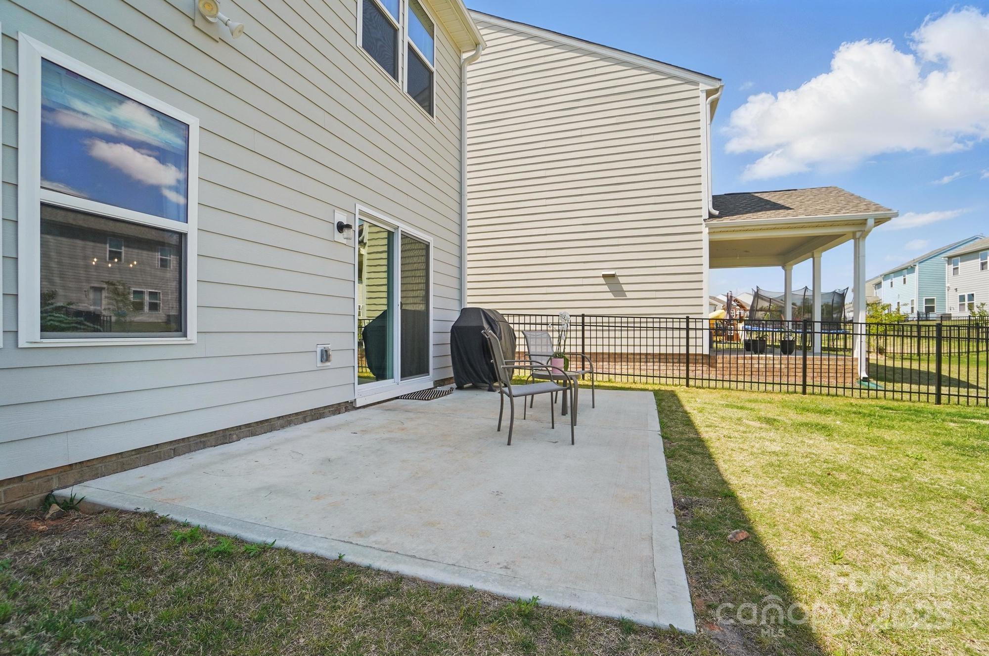 637 Scotch Meadows Loop