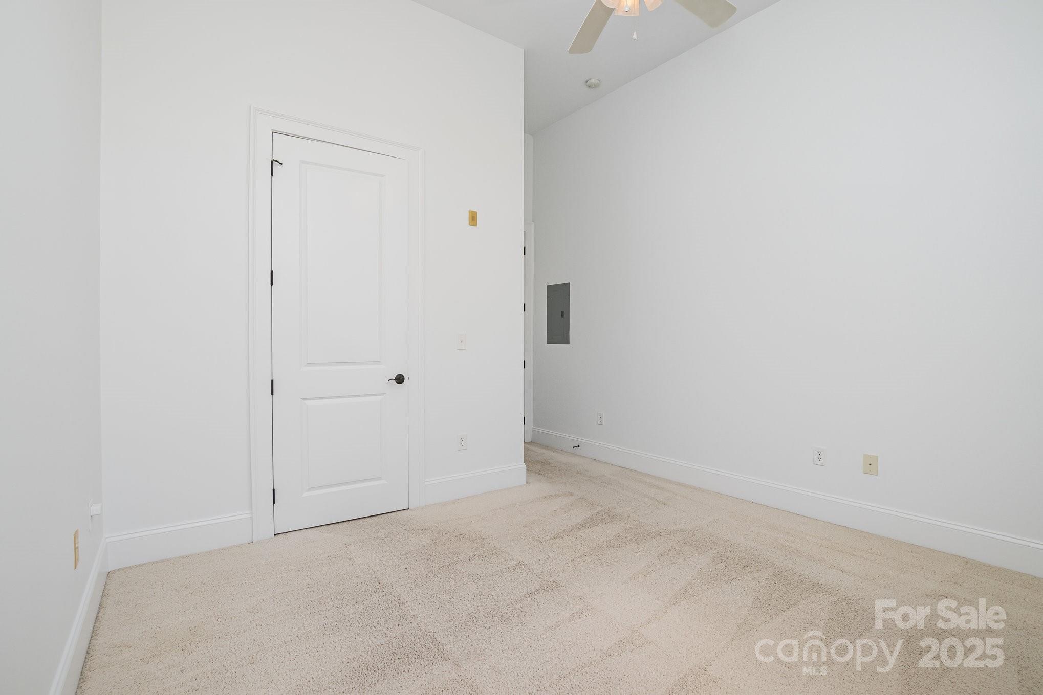 2810 Selwyn Avenue Unit: 410