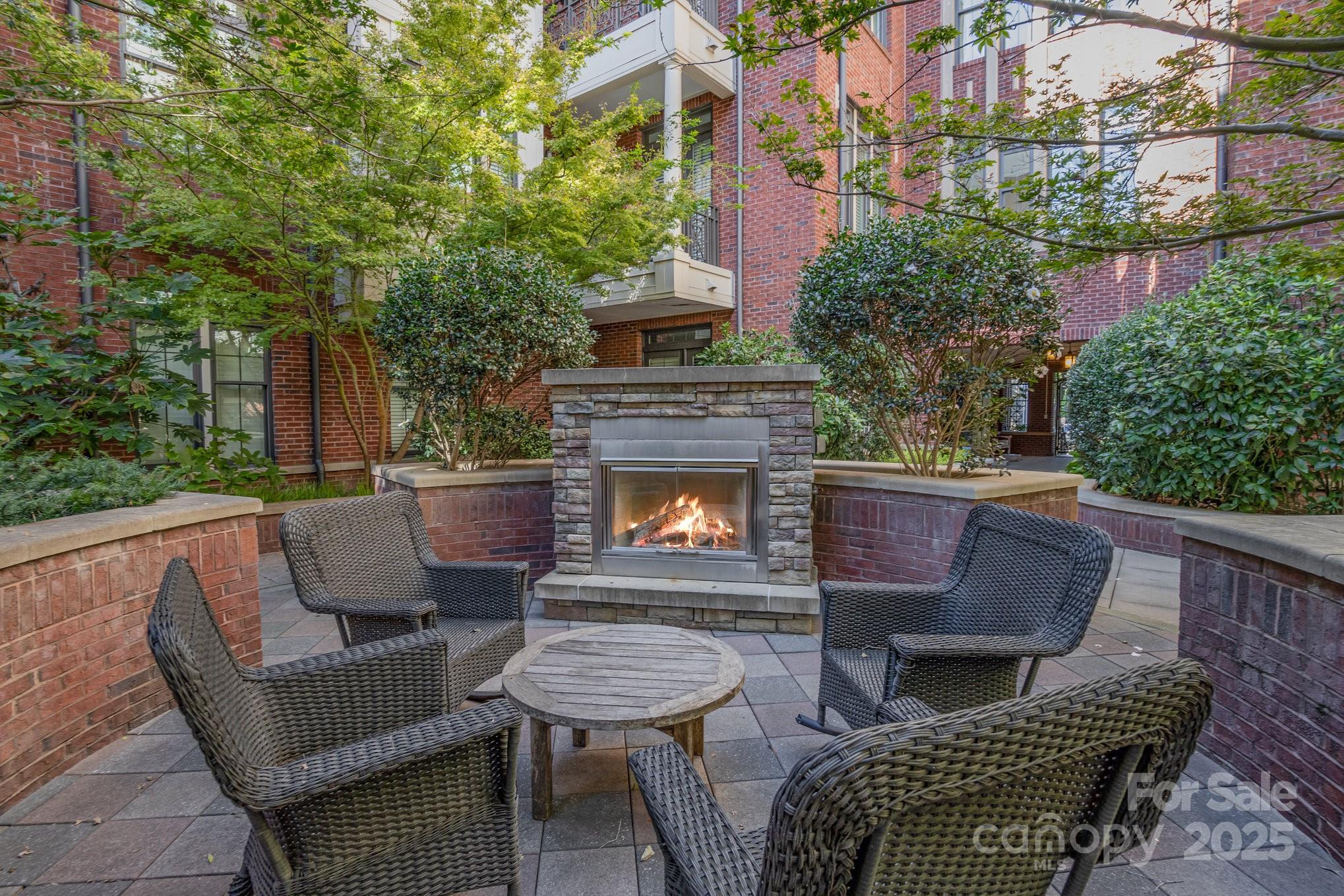 2810 Selwyn Avenue Unit: 410