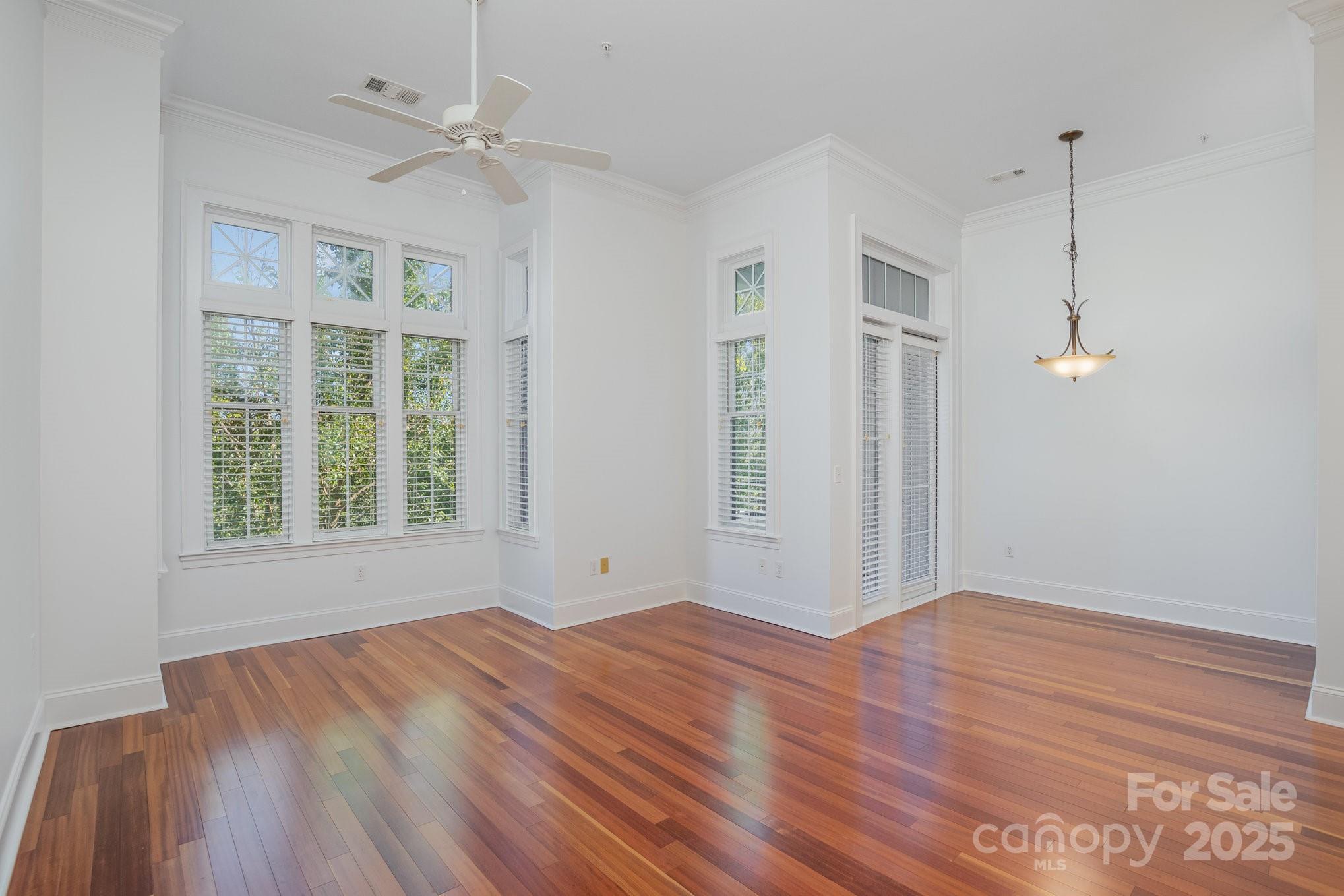 2810 Selwyn Avenue Unit: 410