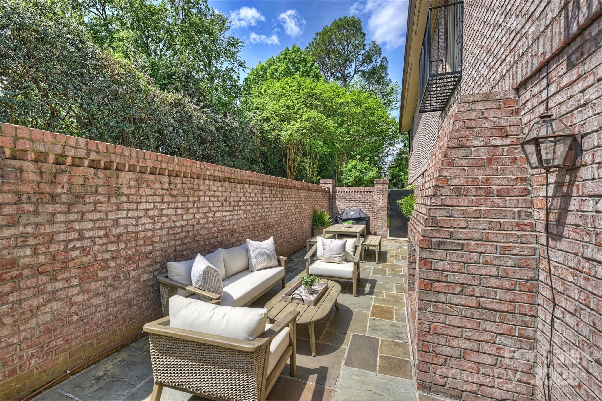 4020 Barclay Downs Drive