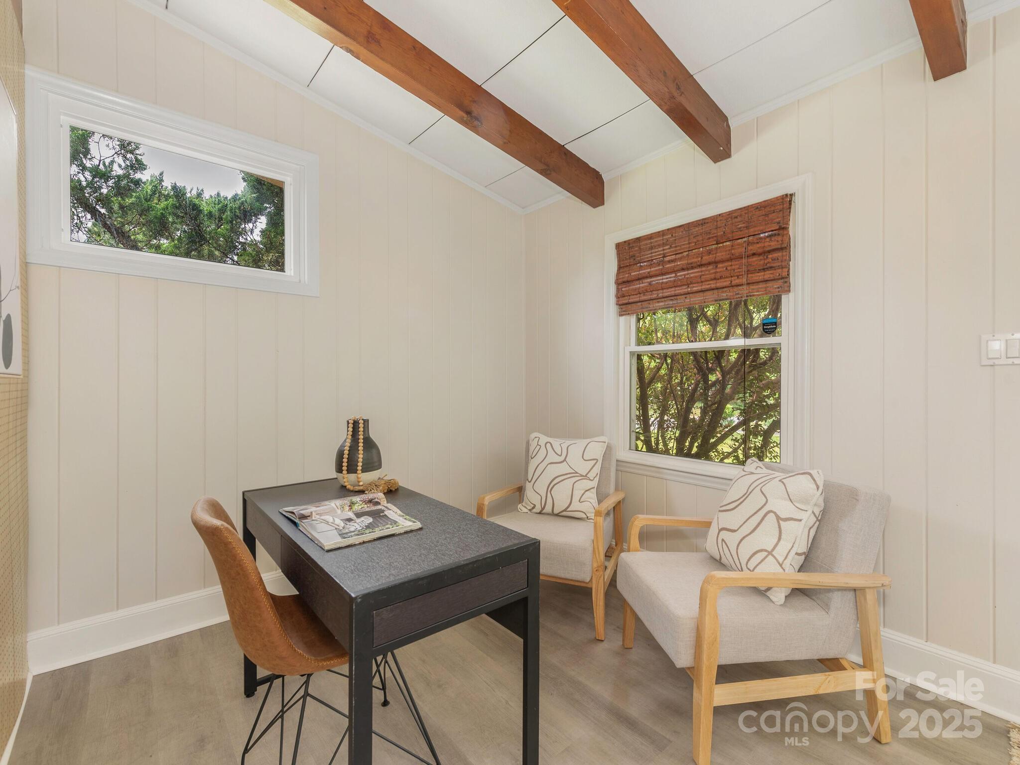 1438 Larkfield Lane
