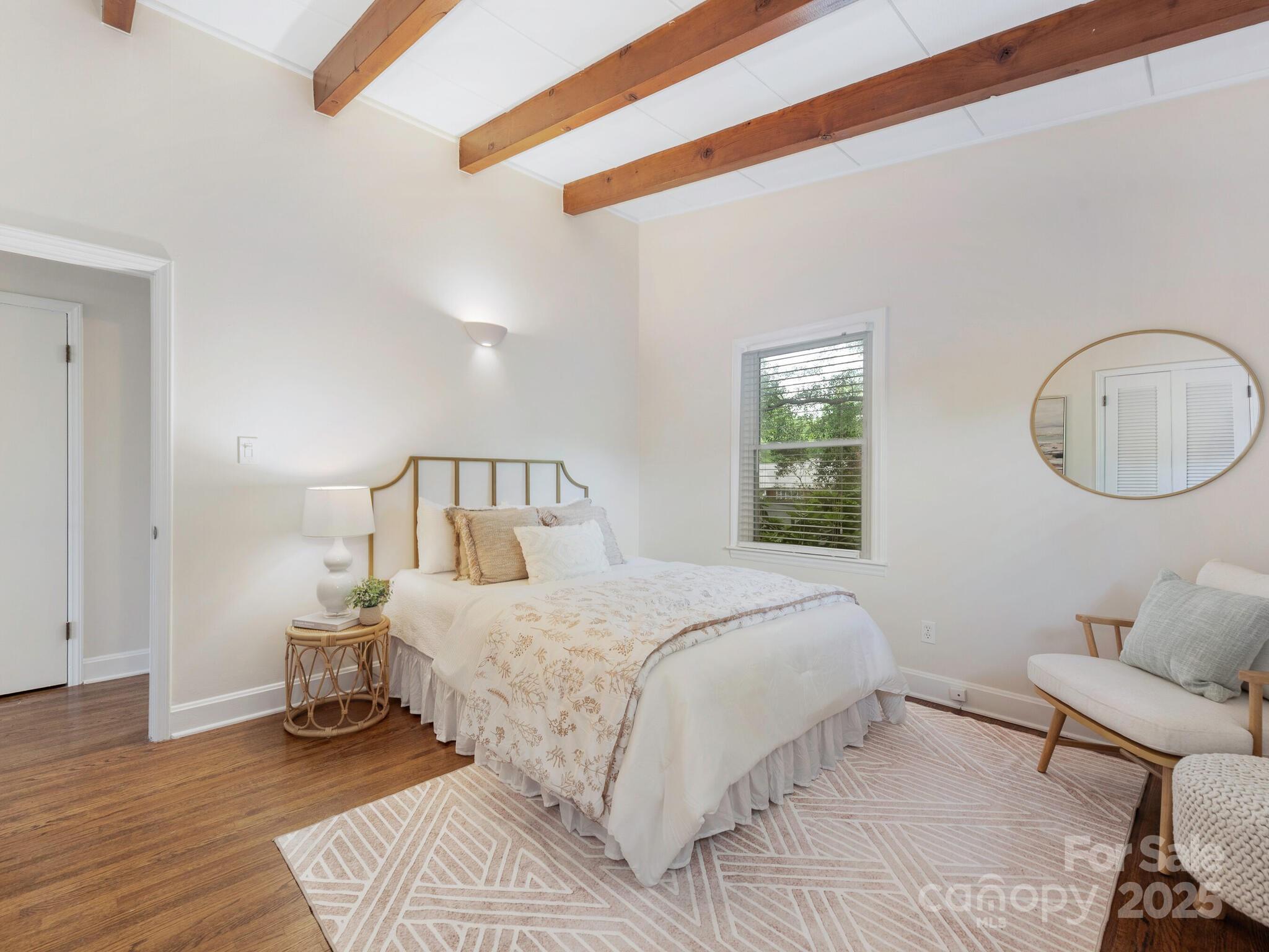 1438 Larkfield Lane