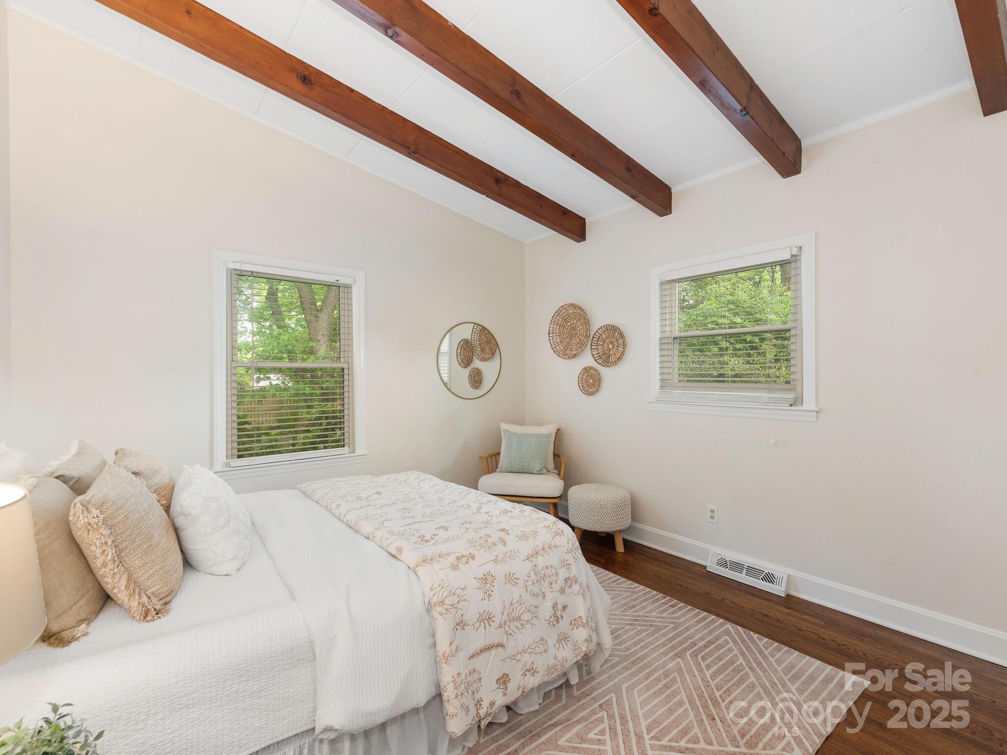 1438 Larkfield Lane