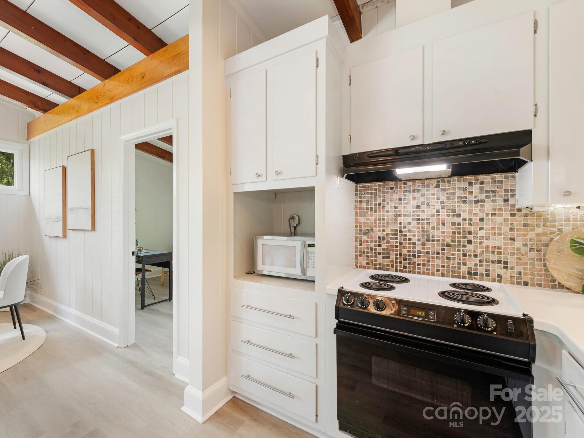 1438 Larkfield Lane
