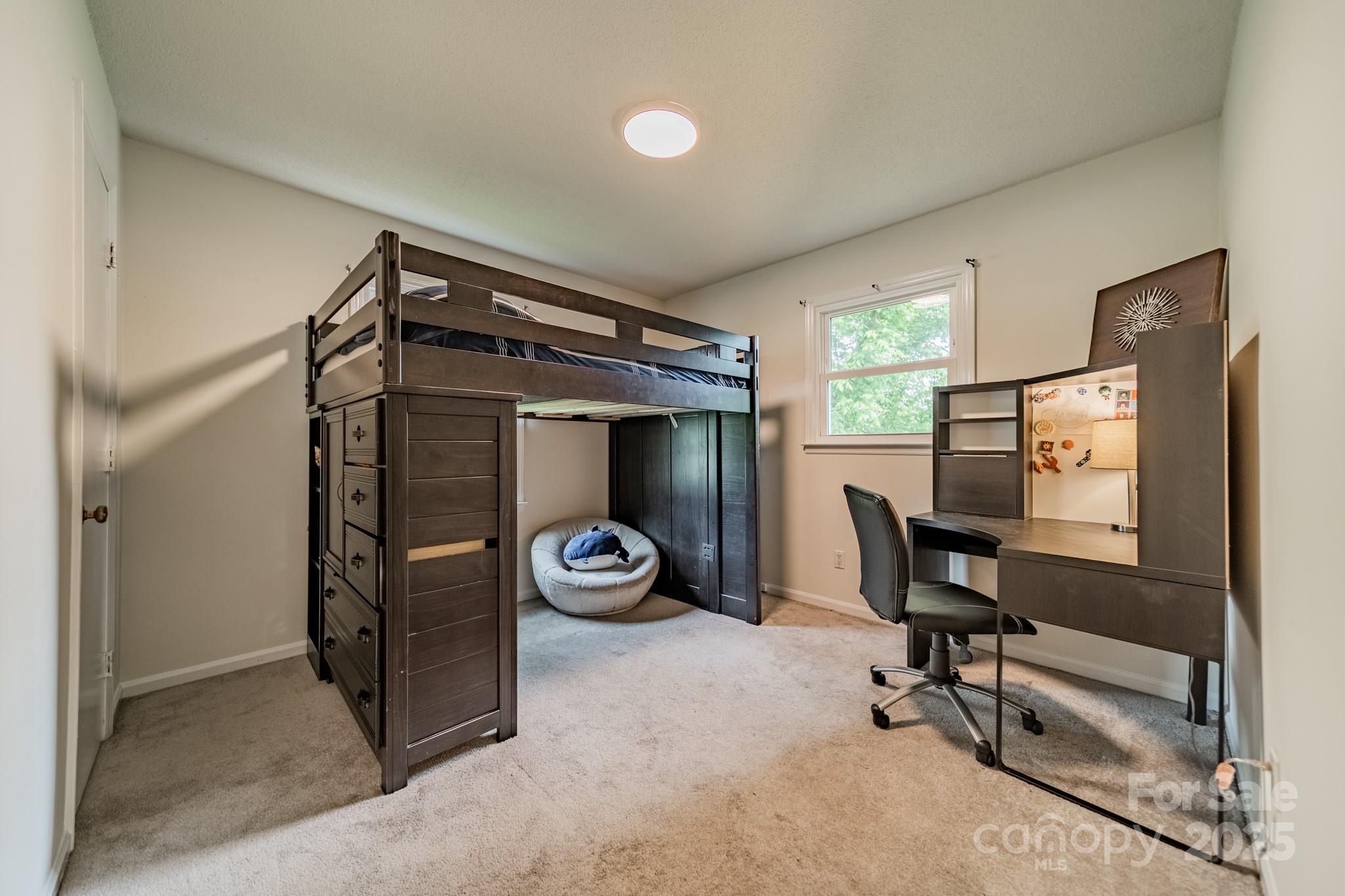 178 Woodland Drive SW