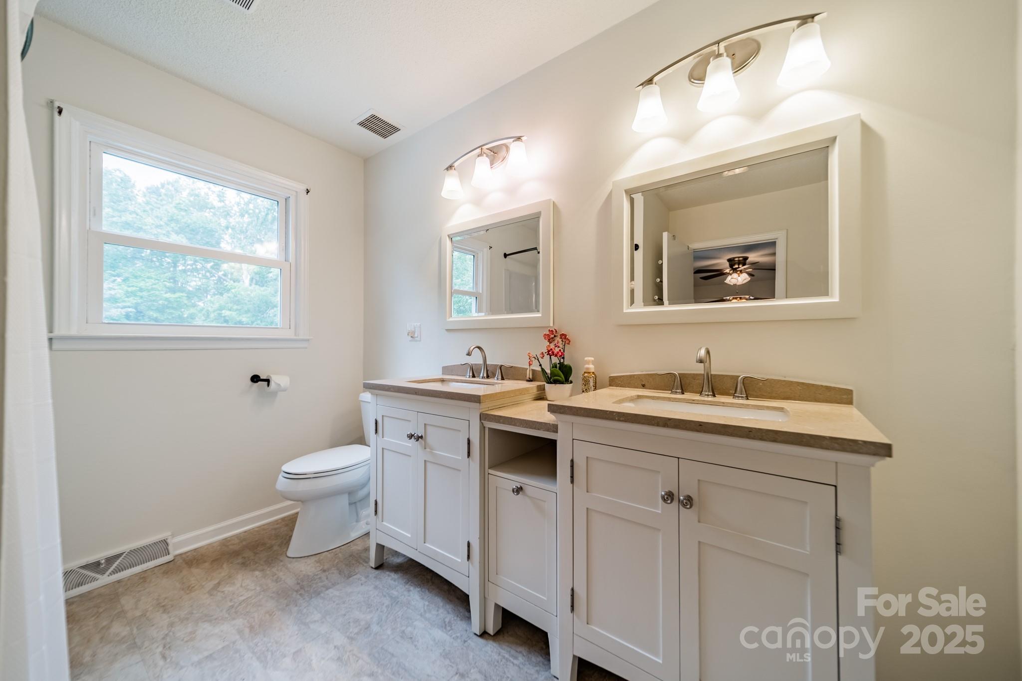 178 Woodland Drive SW