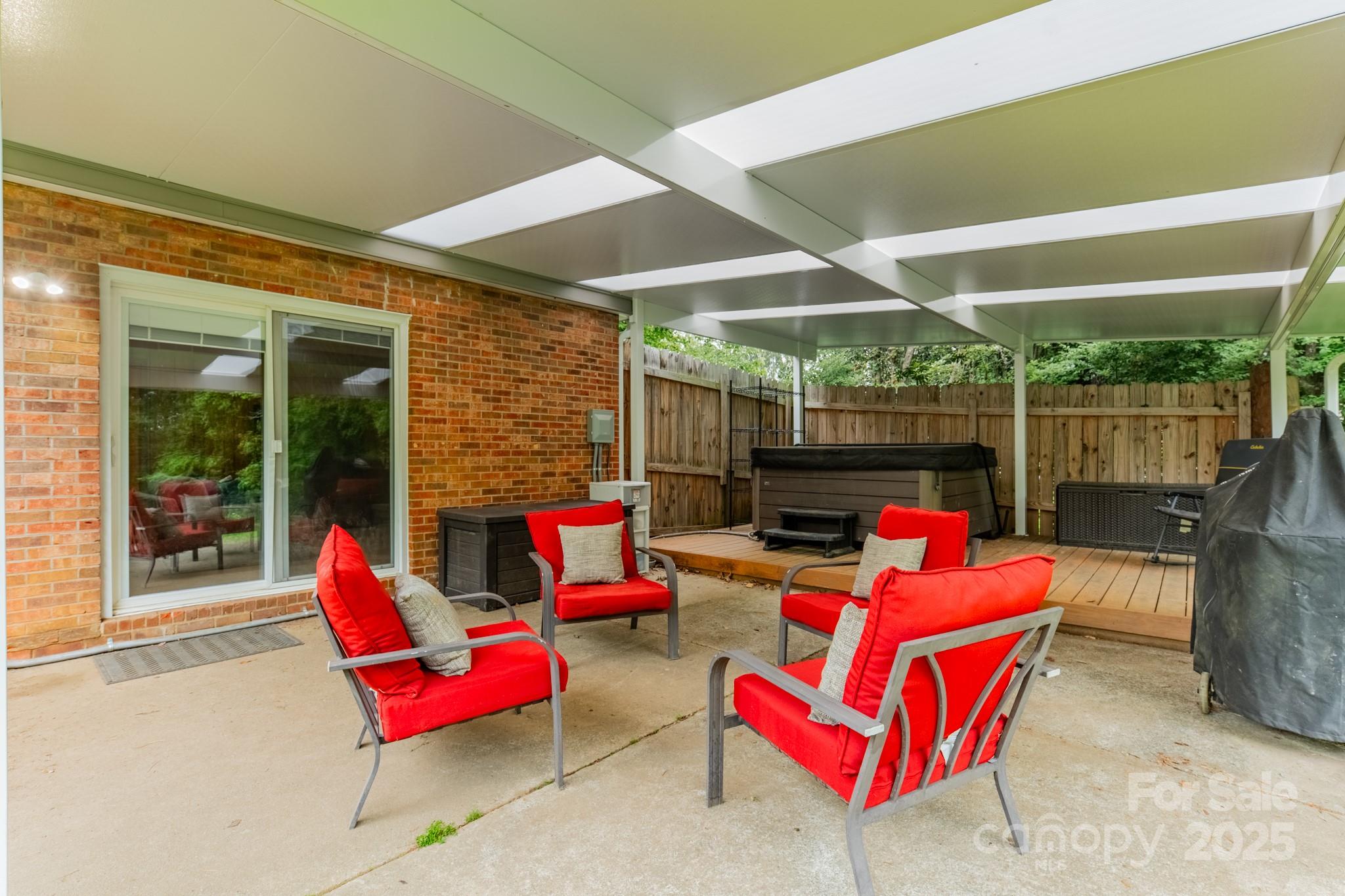178 Woodland Drive SW