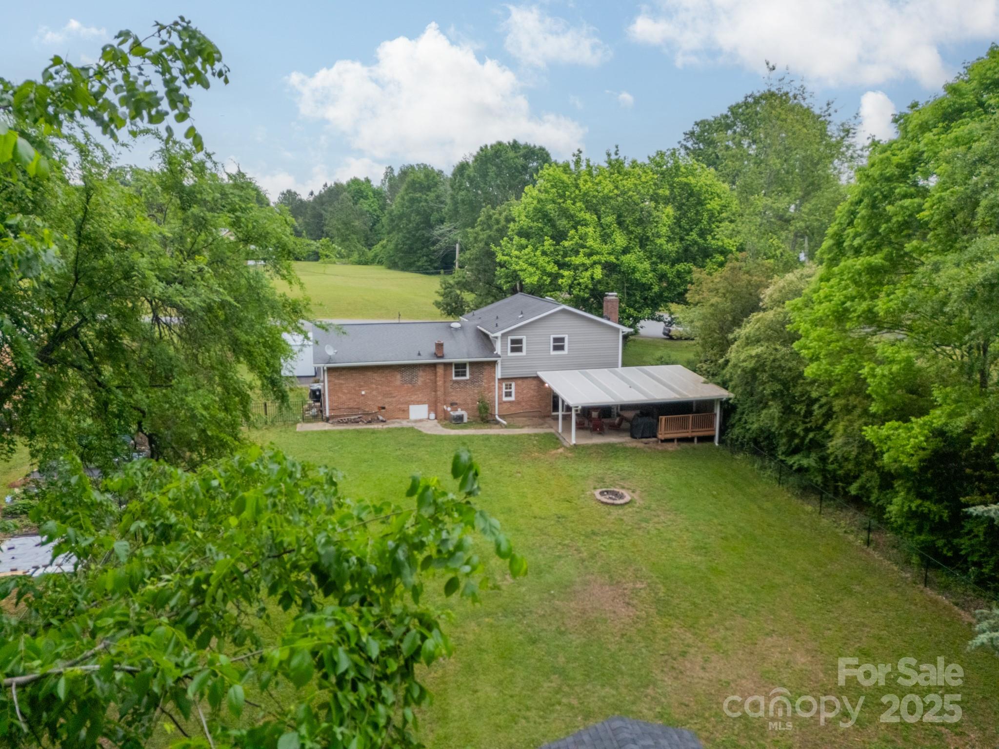 178 Woodland Drive SW