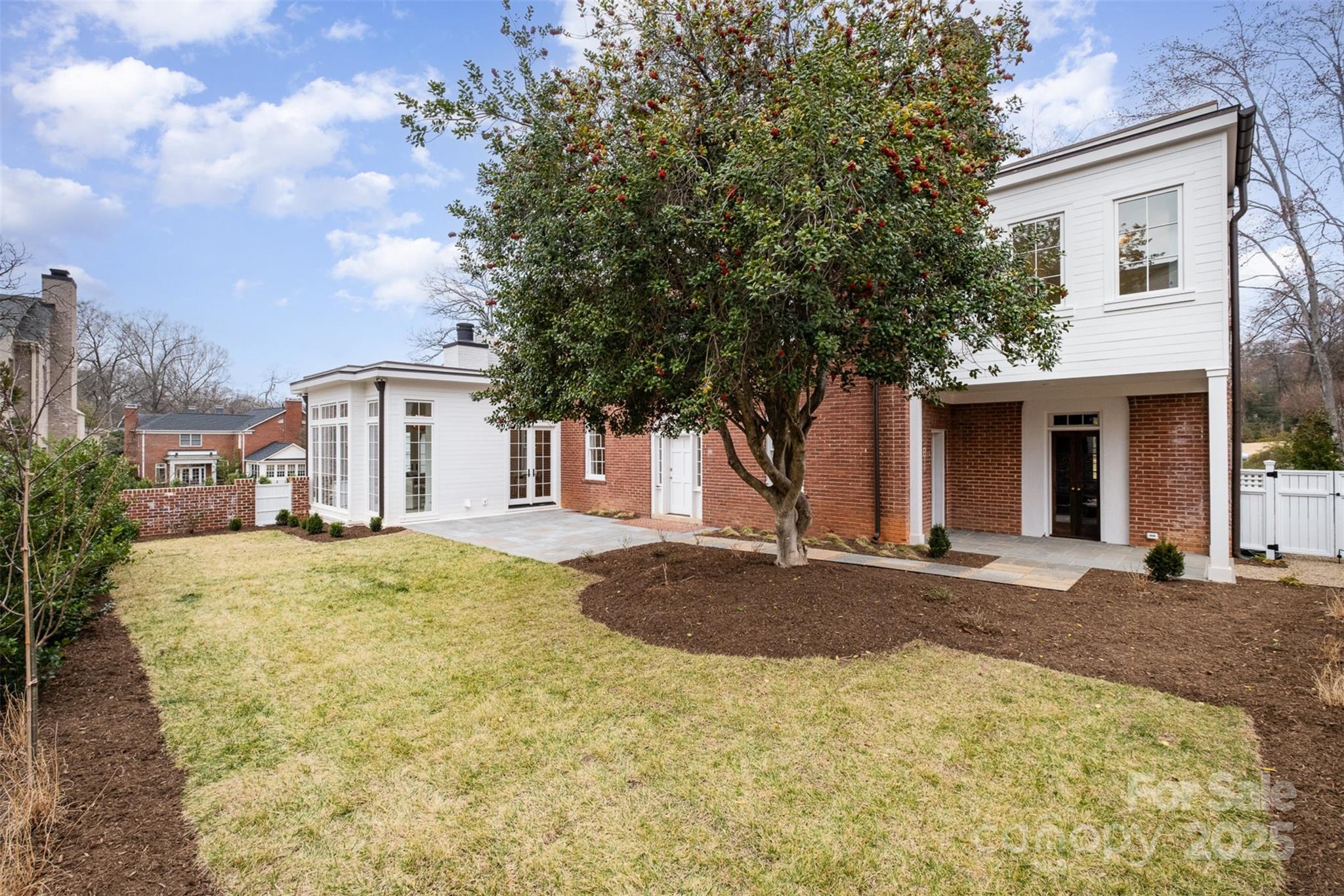2400 Mecklenburg Ave