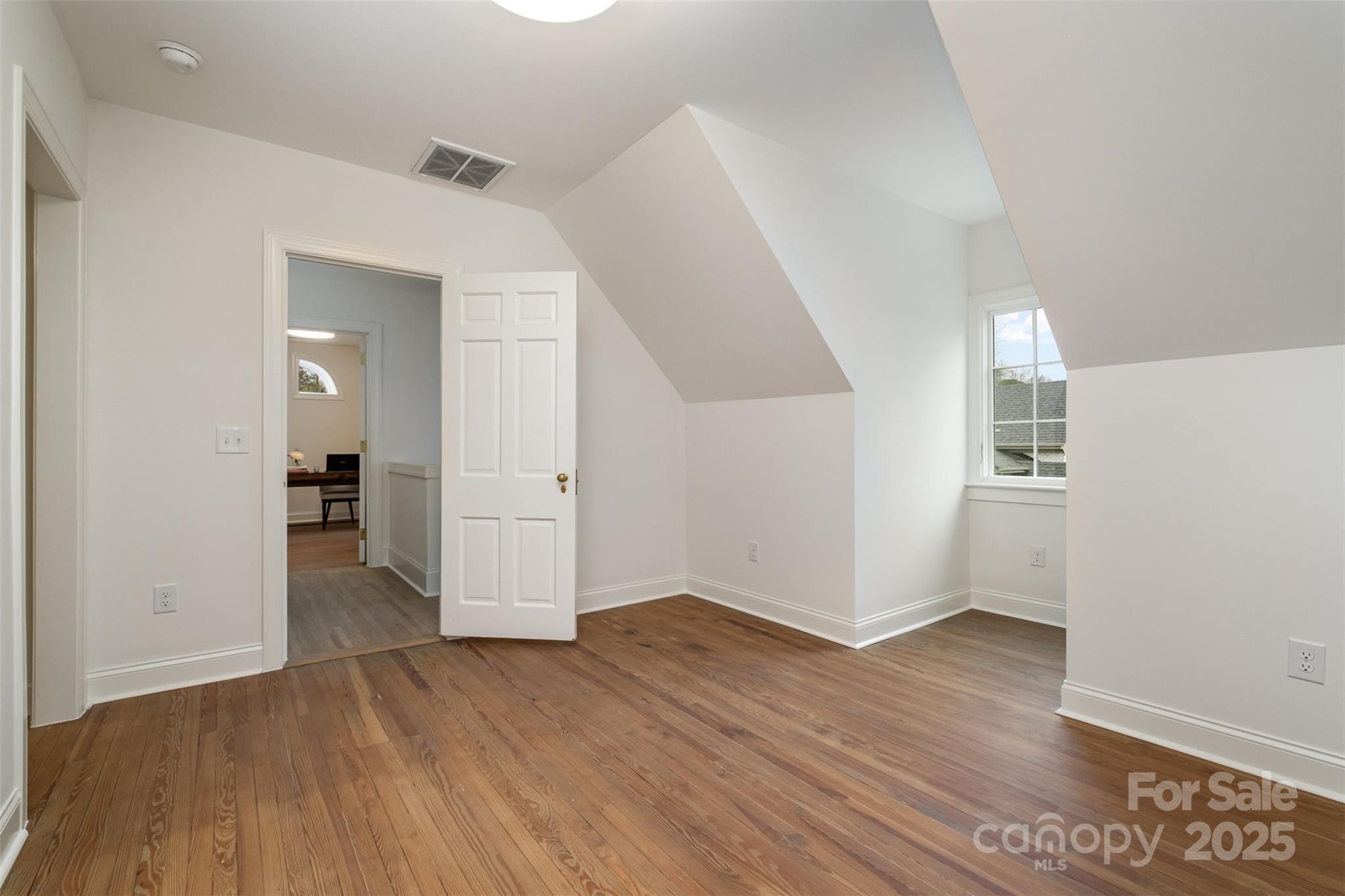 2400 Mecklenburg Ave