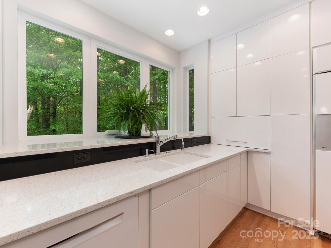 3385 Rainbow Drive Unit: 7A