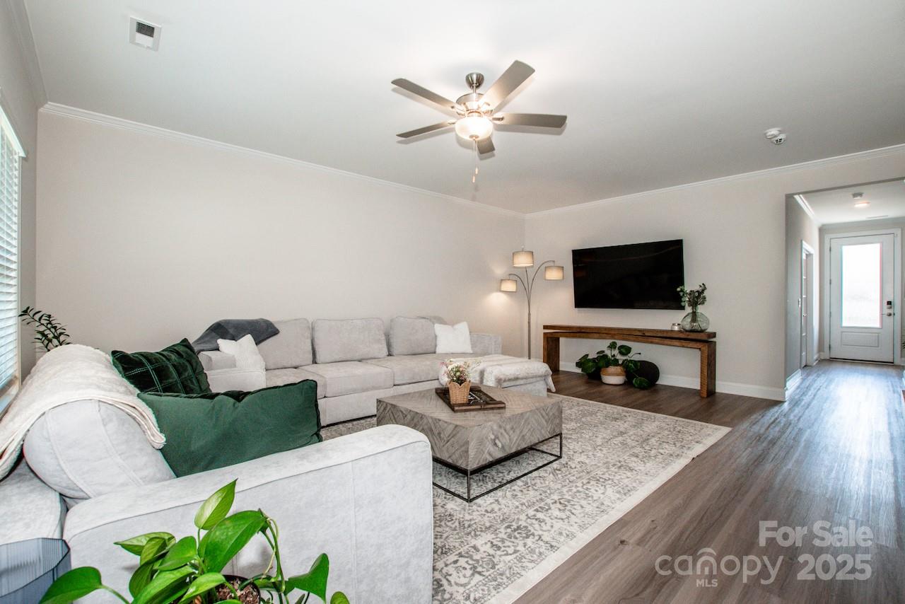 112 Tanner Loop