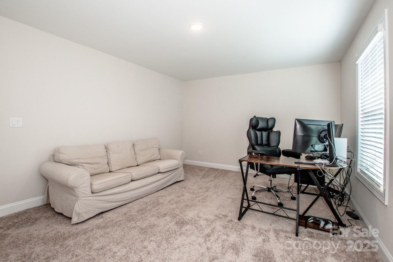 112 Tanner Loop