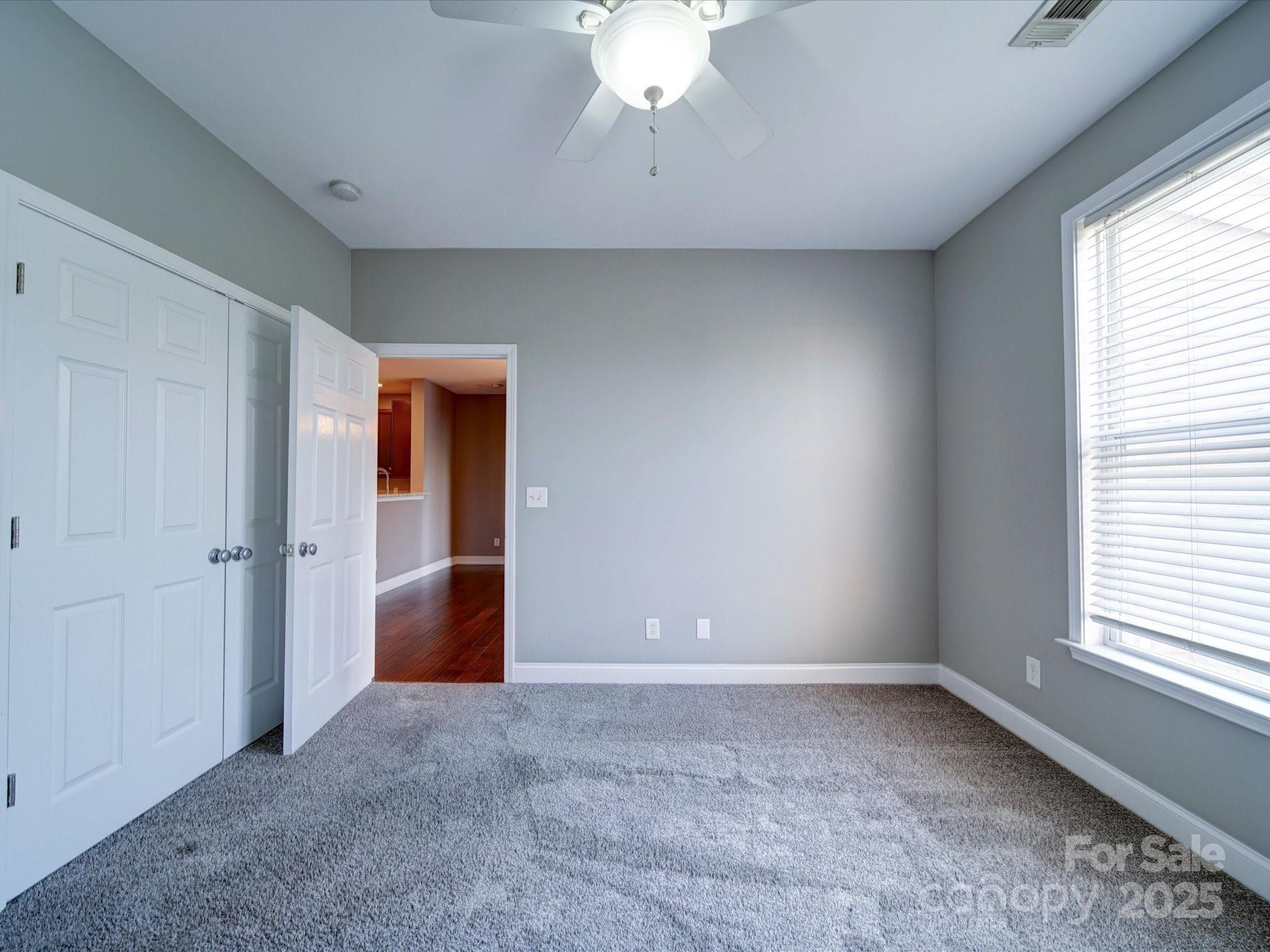 1000 E Woodlawn Road Unit: 402
