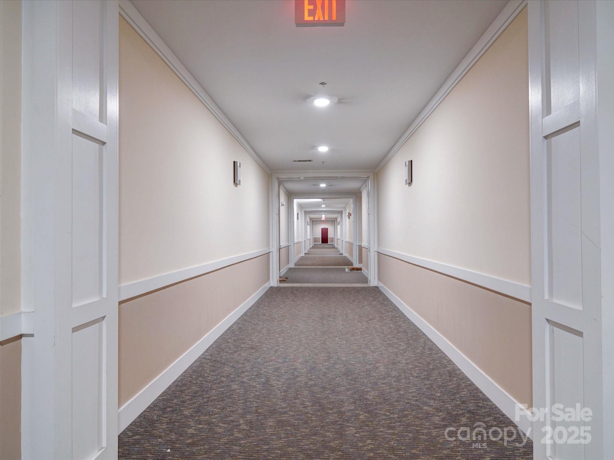 1000 E Woodlawn Road Unit: 402
