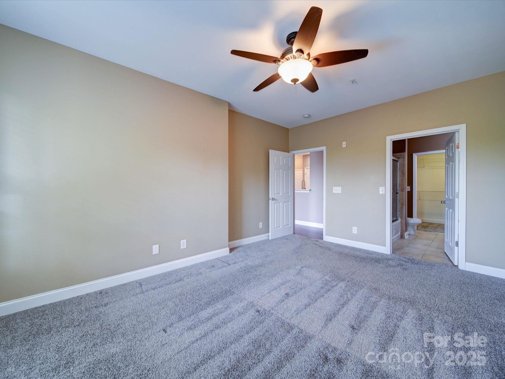 1000 E Woodlawn Road Unit: 402