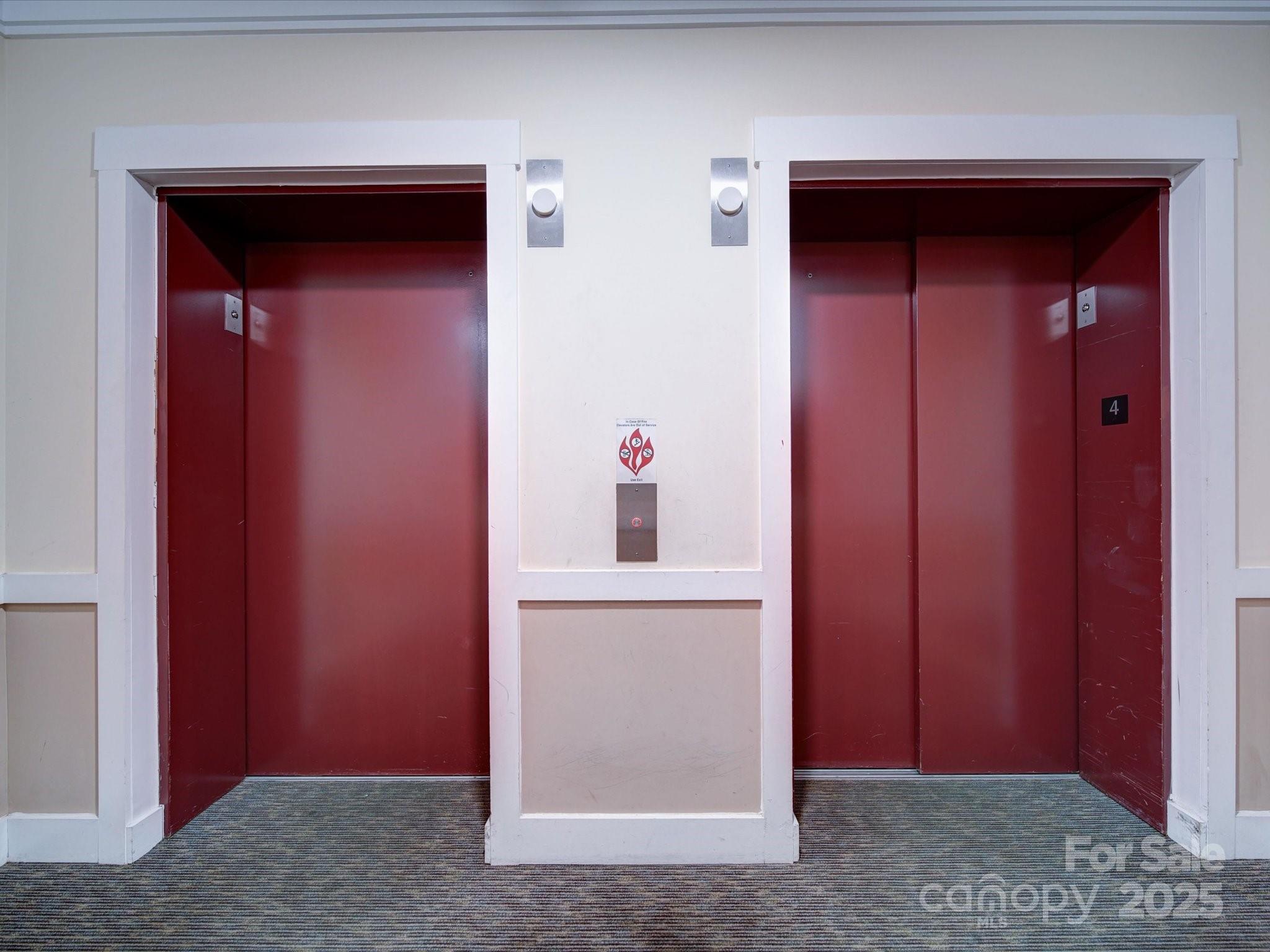 1000 E Woodlawn Road Unit: 402