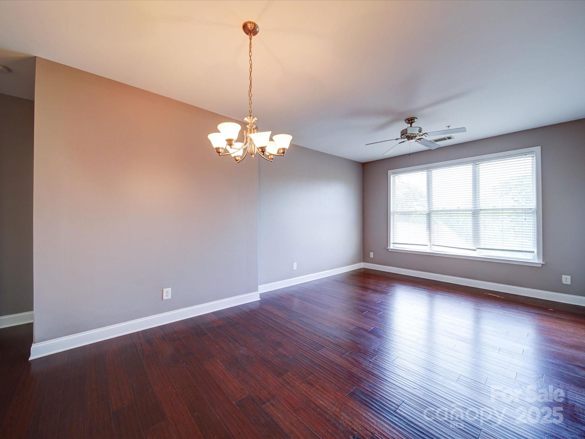 1000 E Woodlawn Road Unit: 402