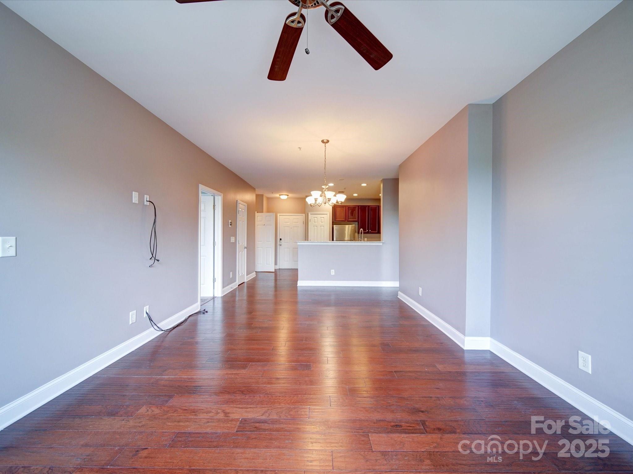 1000 E Woodlawn Road Unit: 402