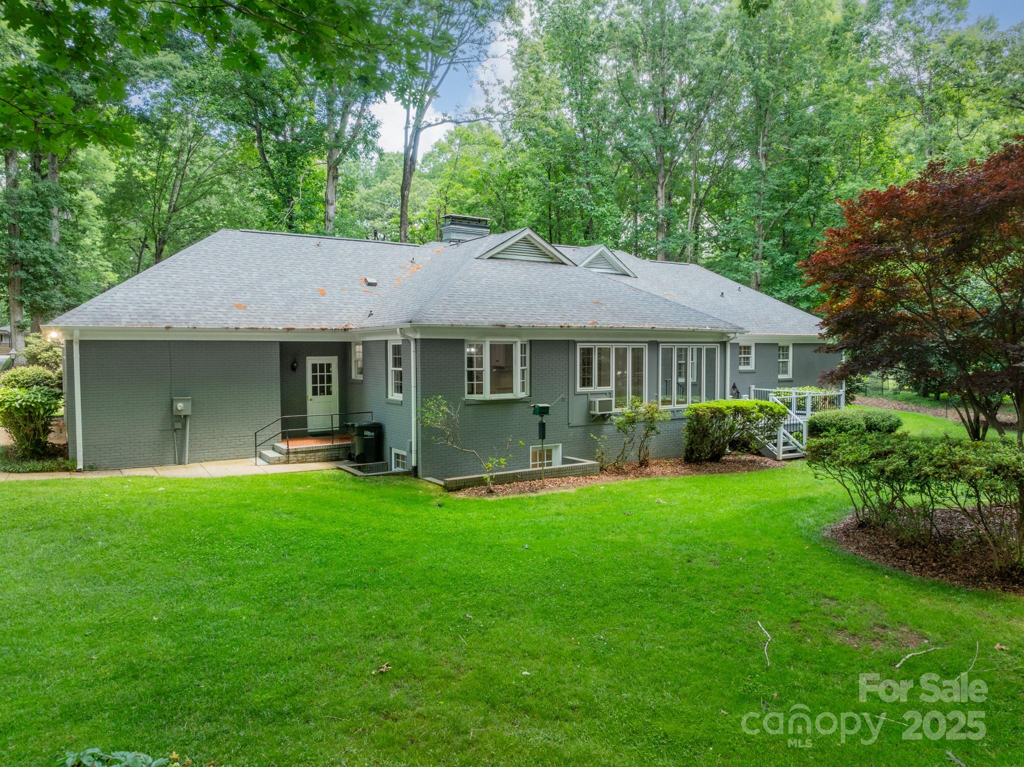 532 Courtney Lane